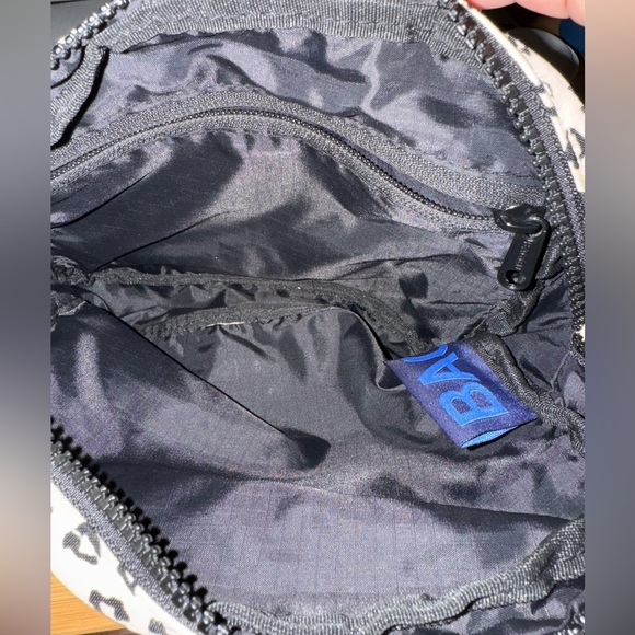BAGGU Honey Leopard Fanny Pack - Picture 5 of 7
